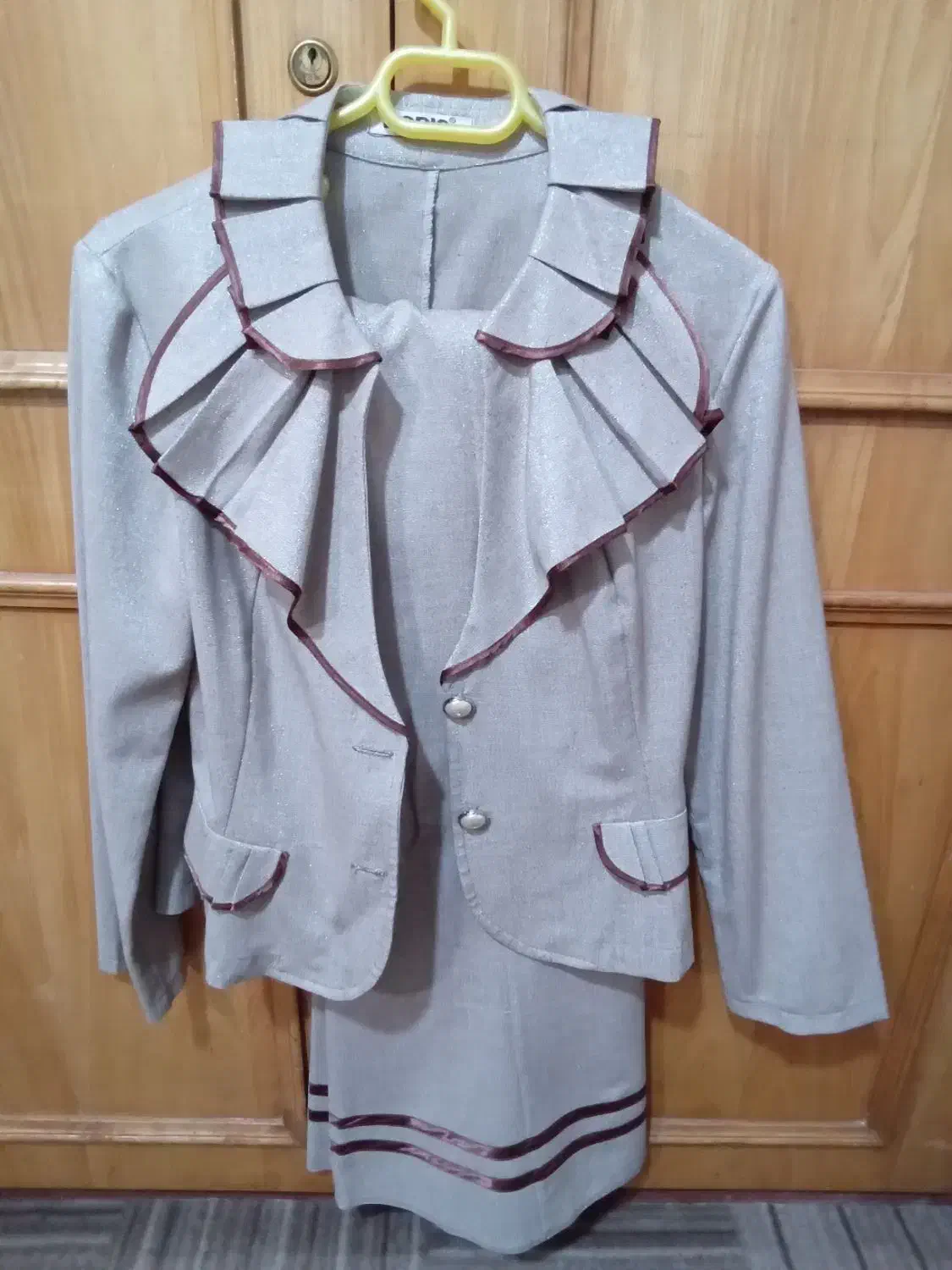 کت و شلوار و لباس مجلسی|لباس|کهریزک, |دیوار