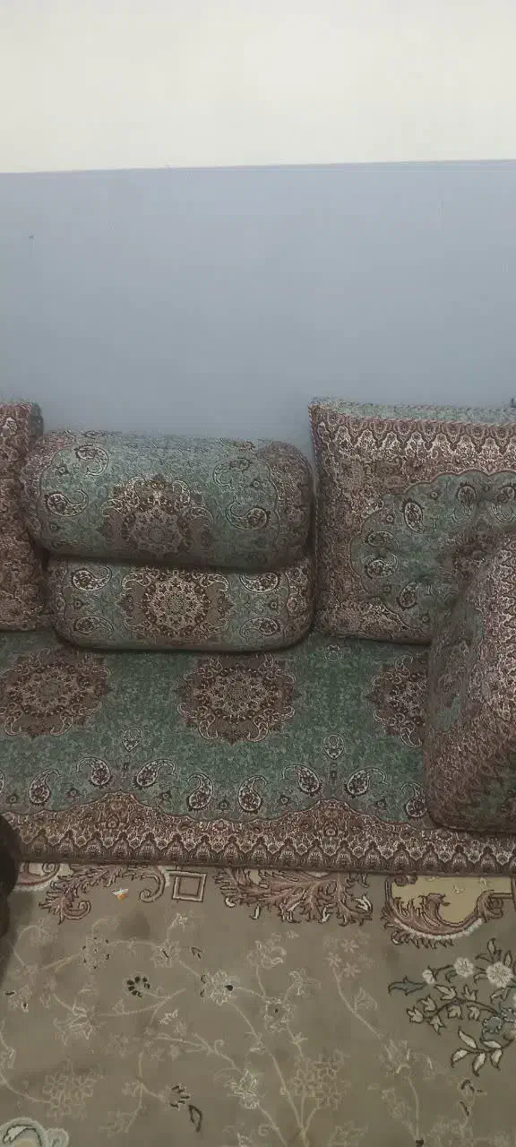 فروش یک دست شاه نشینی|پشتی|شازند, |دیوار