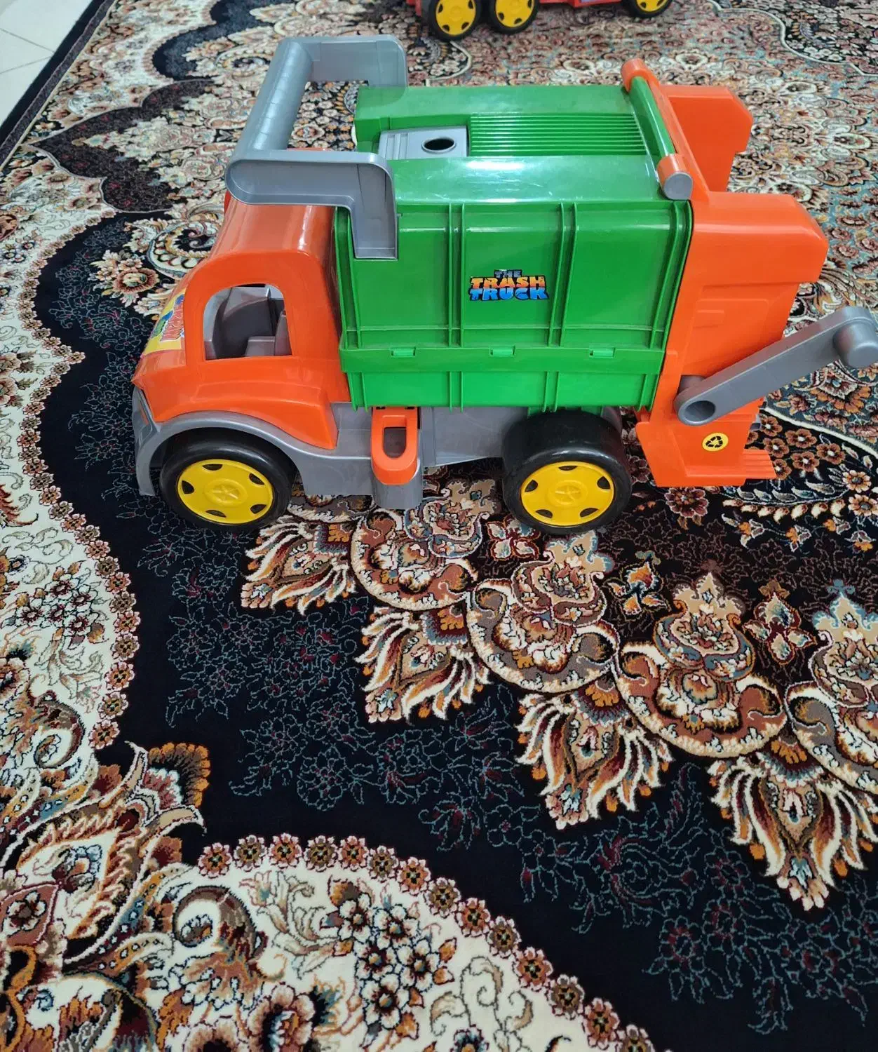 ماشین زباله بزرگ|اسباببازی|چهارباغ, |دیوار