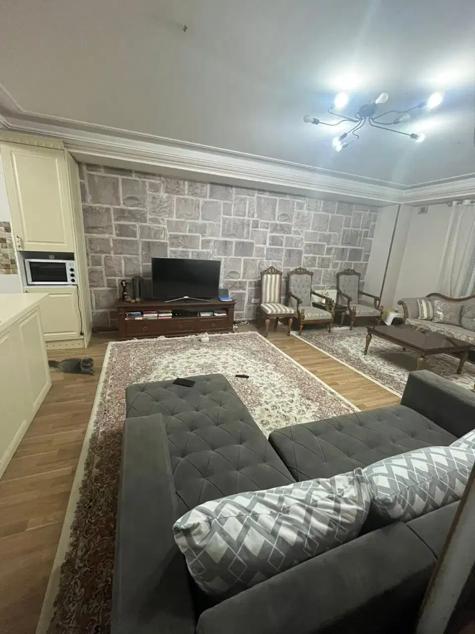 اجاره 81 متری / دوخواب / برزگر ( 5823 )|اجارهٔ آپارتمان|محمدشهر, محمدشهر|دیوار