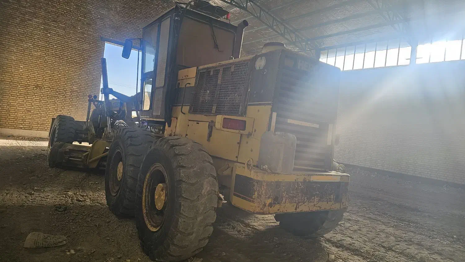 فروش گریدر|خودرو سنگین|مهریز, |دیوار