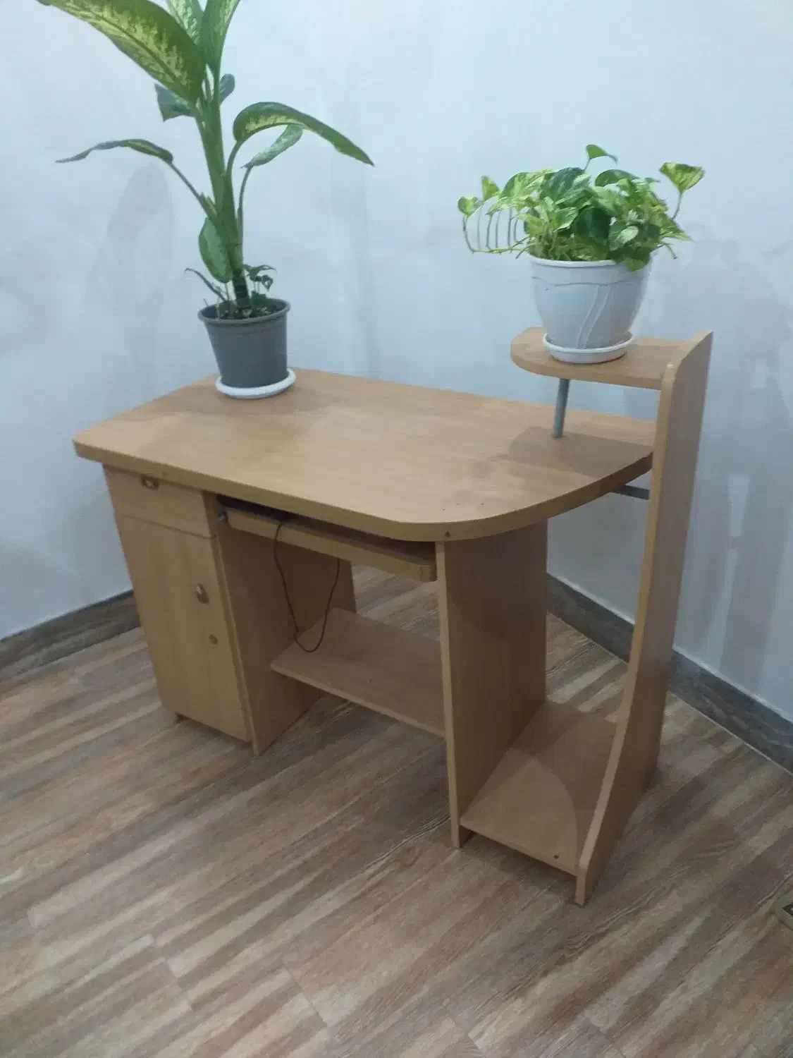 میز کامپیوتر|میز تحریر و کامپیوتر|لاهیجان, بوجایه|دیوار