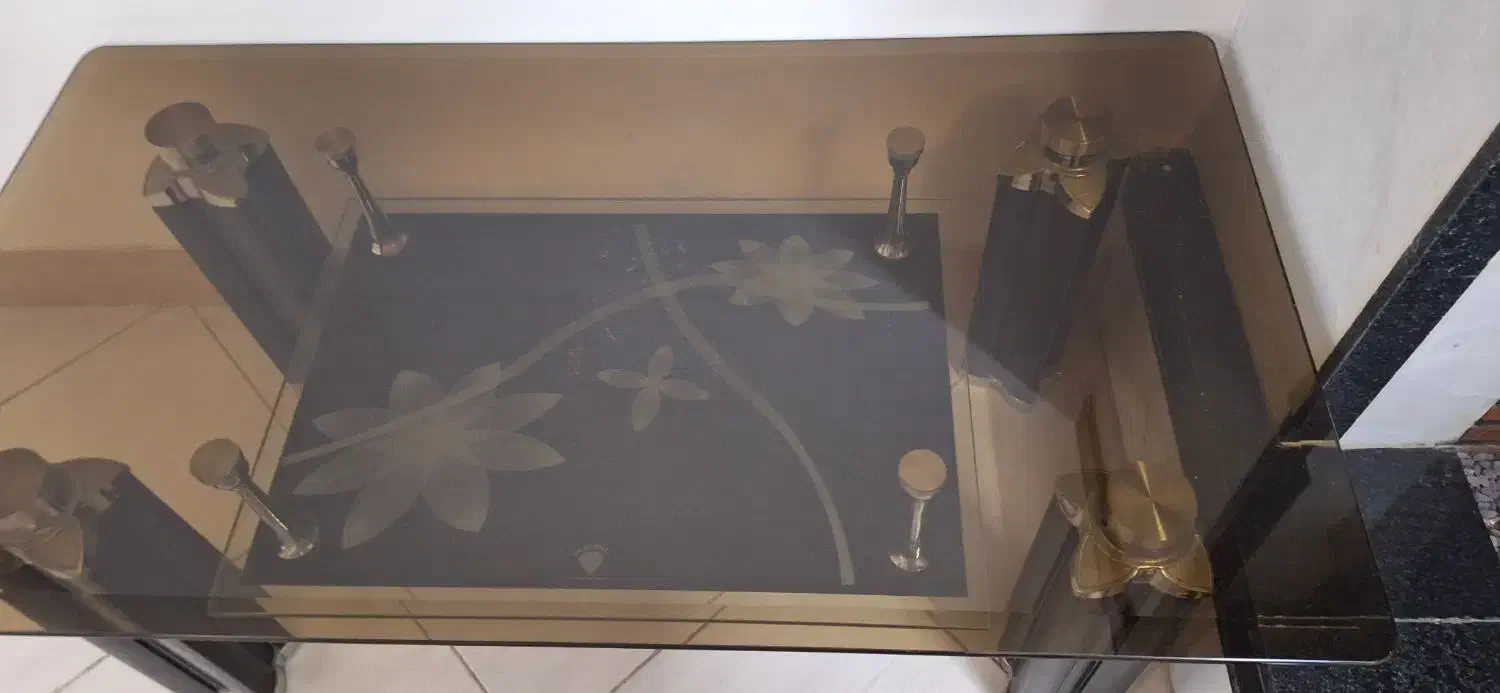 میز شیشه ای|مبلمان خانگی و میز عسلی|سمنان, |دیوار