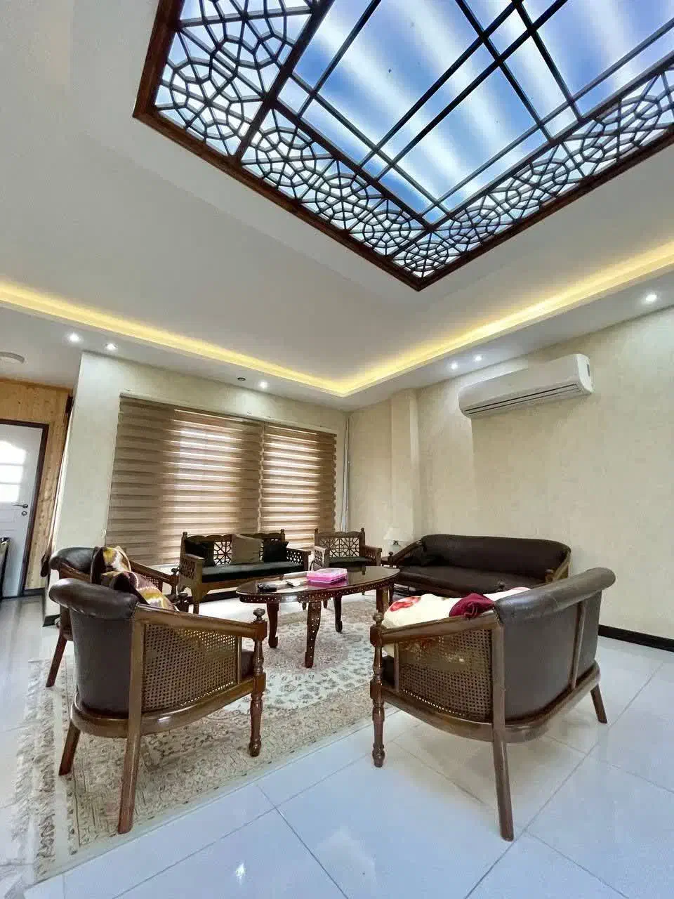 ویلاباغ نماانگلیسی.حیاط محوطه سازی.مبله.ویو ابدی|فروش خانه و ویلا|تهران, حکیمیه|دیوار