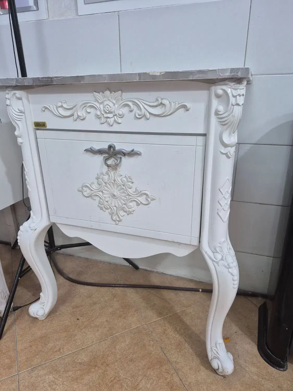 میز|میز تحریر و کامپیوتر|اراک, |دیوار