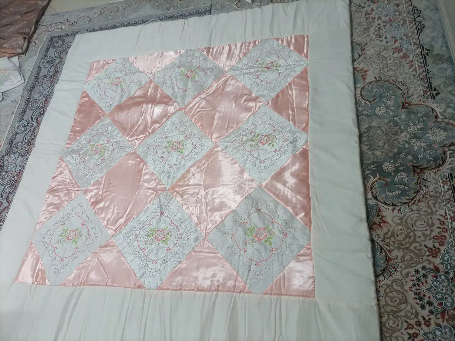 لحاف بندری|رختخواب، بالش، پتو|گلبهار, شهر جدید گلبهار|دیوار