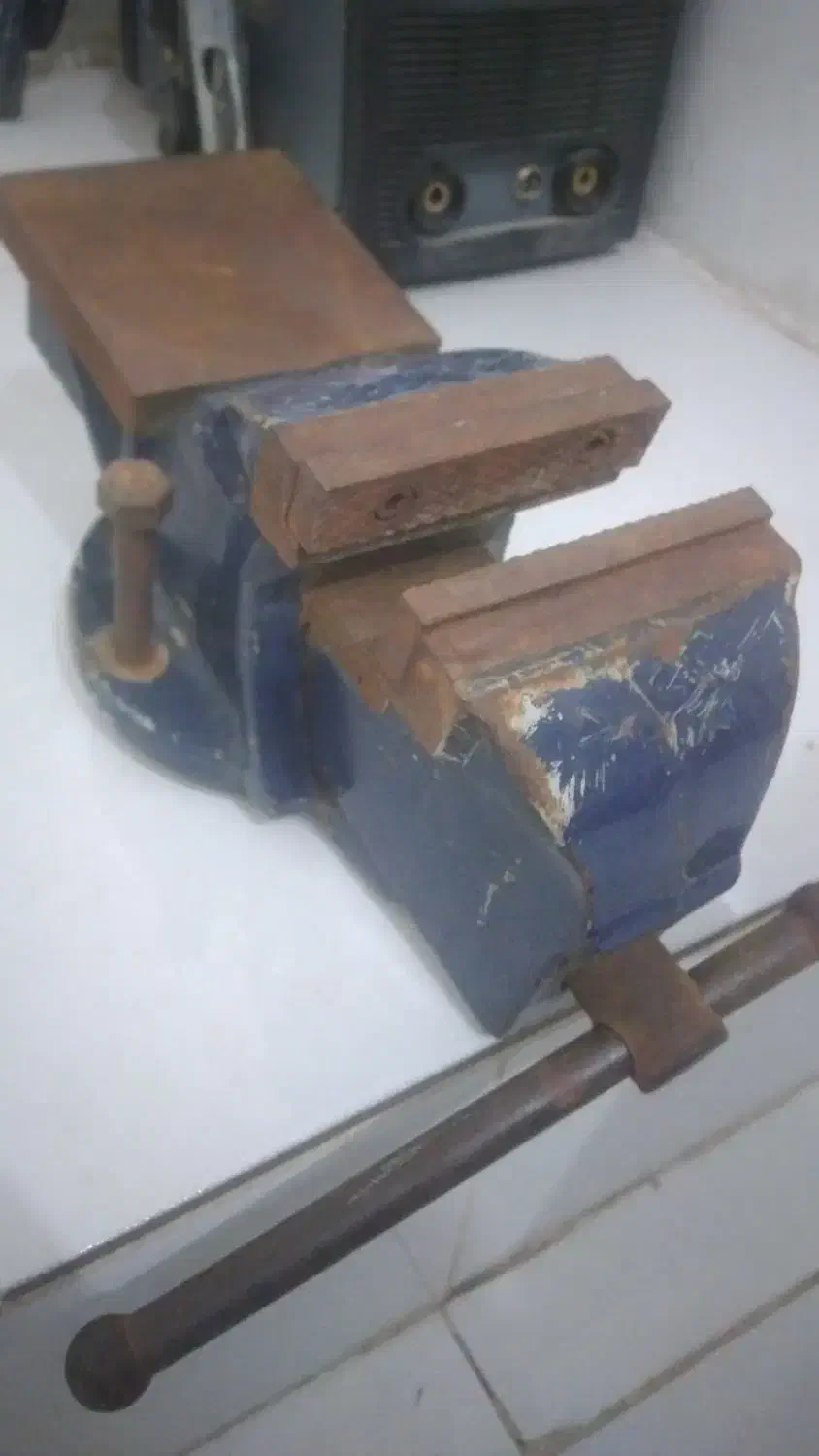 گیره رومیزی فولادی قدیمی ۲۰ ساله اورجینال|ابزارآلات|ری, علایین|دیوار