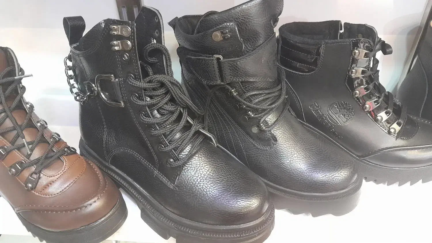 کفش پوتین زنانه ودختران|کیف، کفش، کمربند|اهر, |دیوار