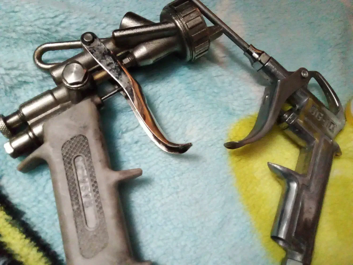 پمپ وپیسولت قدیمی|ابزارآلات|اندیشه, اندیشه فاز ۱|دیوار