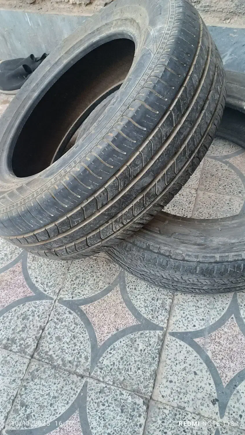 دوجفت لاستیک جک کار کرده به قیمت مناسب|قطعات یدکی و لوازم جانبی|قم, شهرک امام حسین|دیوار