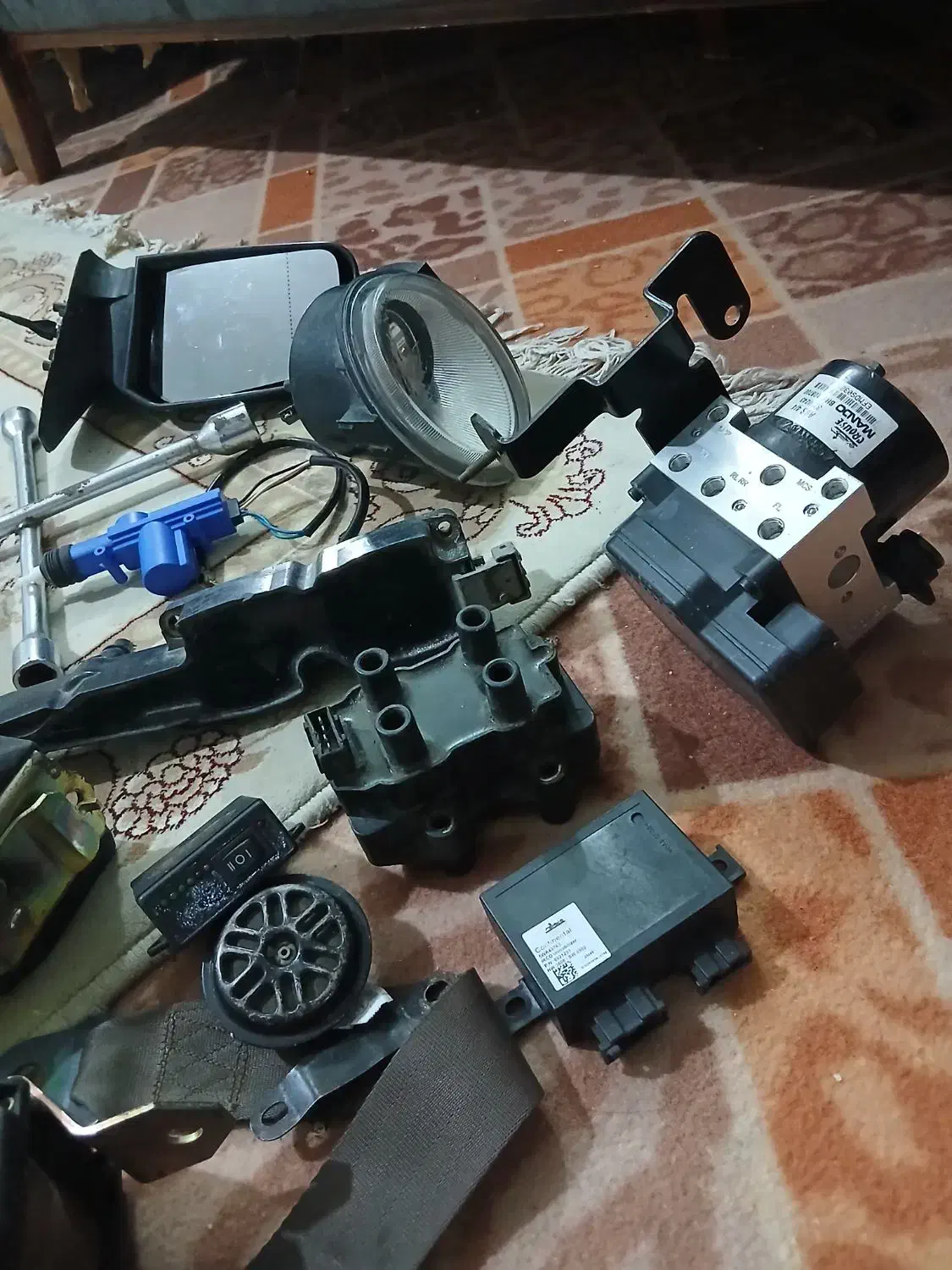 لوازم ماشین|قطعات یدکی و لوازم جانبی|محمدشهر, محمدشهر|دیوار