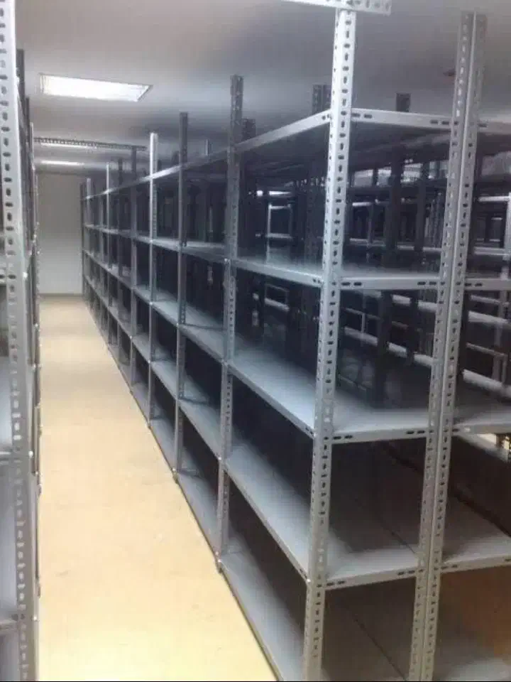قفسه قدیمی|کتابخانه، شلف، قفسه‌های دیواری|قم, صفائیه|دیوار