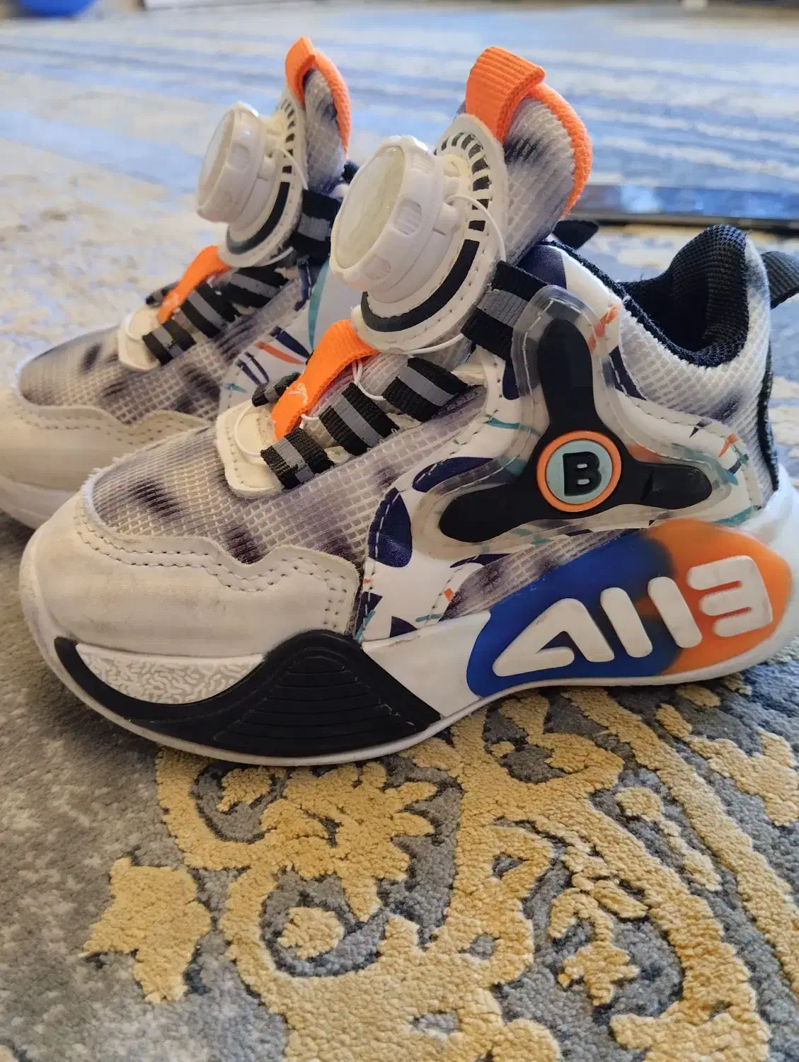 کتونی در حد نو نو|کفش و لباس بچه|فردیس, شهرک ناز|دیوار