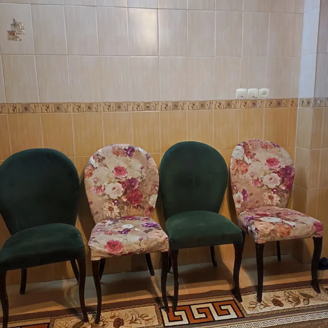 میزنهارخوری|میز و صندلی غذاخوری|لنجان, |دیوار