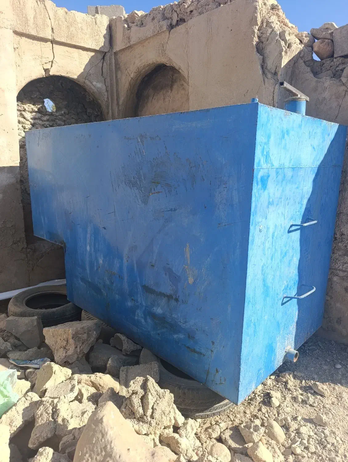 مخزن دوهزار و پانصد لیتری|مصالح و تجهیزات ساختمان|دهدشت, |دیوار