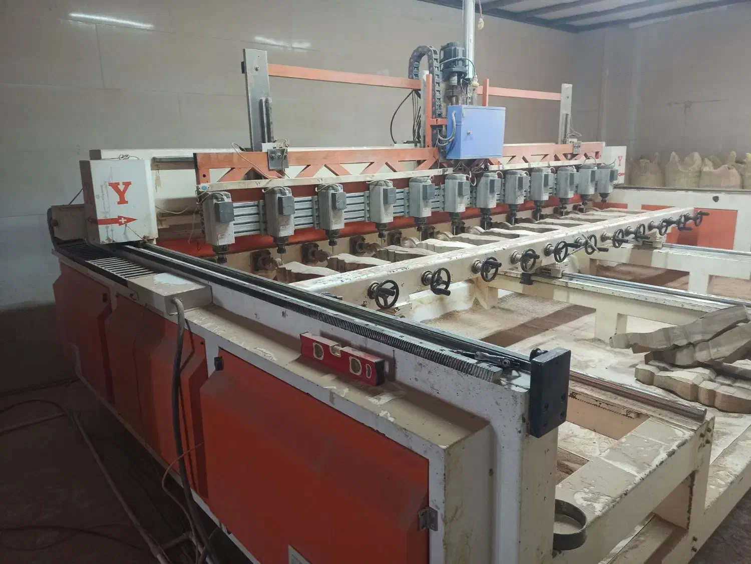 دستگاه سی ان سیcnc کاملا سالم کم کار عالی12کله|ماشینآلات صنعتی|کاشمر, |دیوار