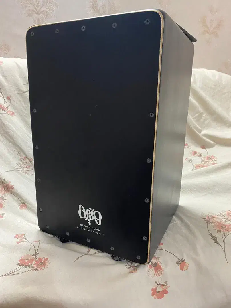 گیتار نورانیا C3 و کاخن هیمه با هارد کیس و پایه|گیتار، بیس، امپلیفایر|اصفهان, مرداویج|دیوار