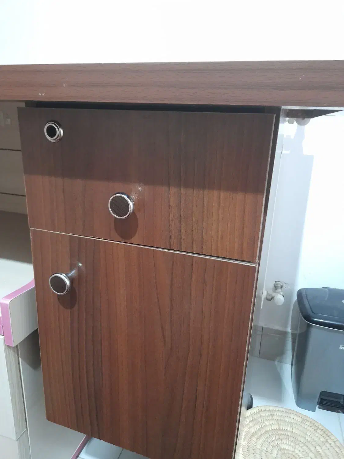 میز اداری کارمندی|دفتر کار|قائن, |دیوار