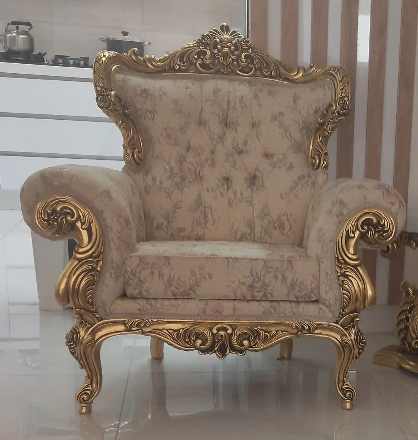 کاور صندلی|مبلمان خانگی و میز عسلی|شیراز, فرهنگ شهر|دیوار