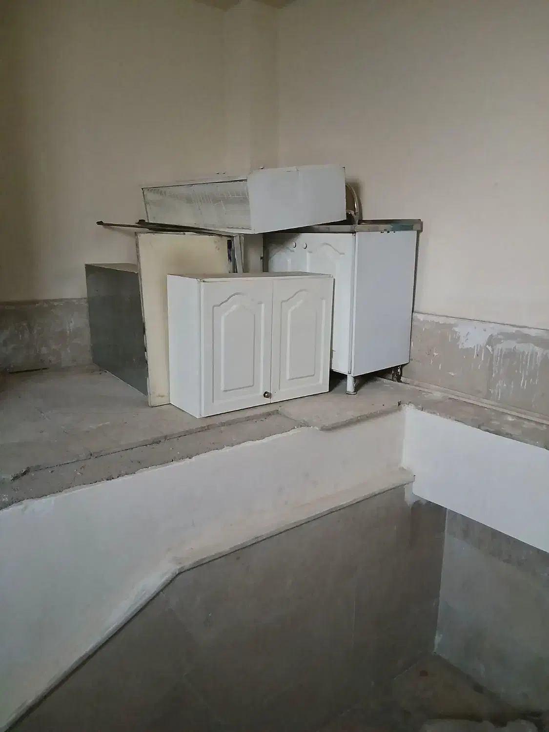 کابینت فلزی درحدنو|آب‌چکان و نظم‌دهنده ظروف|صفادشت, |دیوار