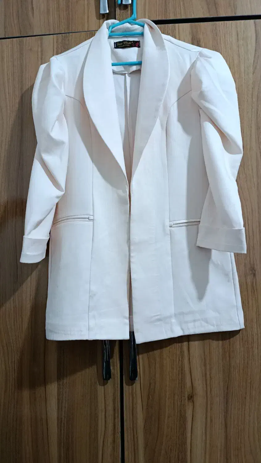 لباس|لباس|ایوان, |دیوار