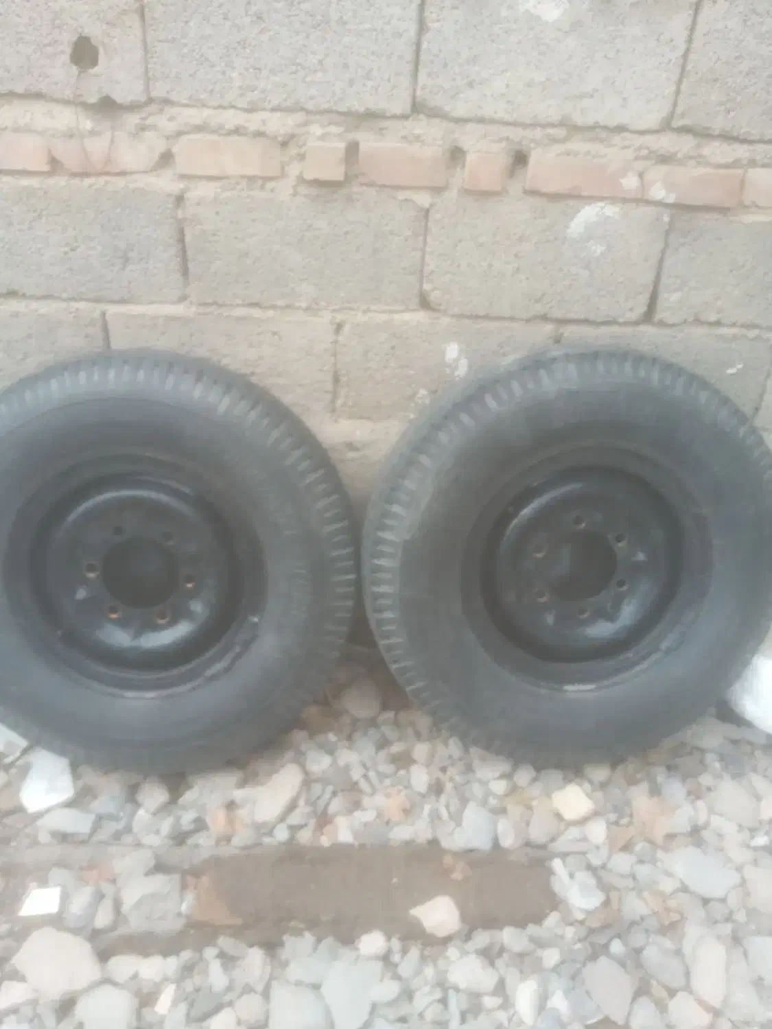 لاستیک جلوی نیسان|قطعات یدکی و لوازم جانبی|تاتار علیا, |دیوار