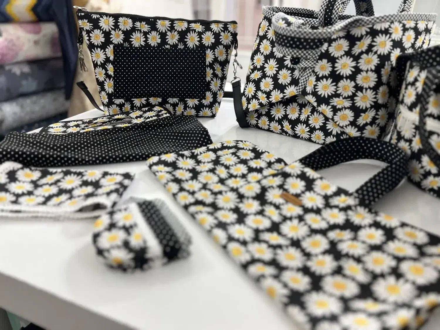 سرویس آشپزخانه عروس|سفره، حوله، دستمال آشپزخانه|کاشان, امیرکبیر|دیوار