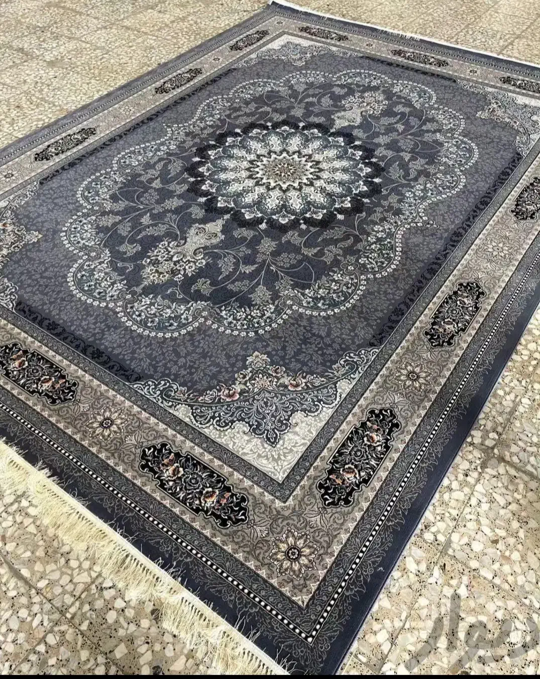 باجنس اکرلیلک٪۵سال سابقه کاری فرش بدون یک نارضایت|فرش|کرمان, |دیوار