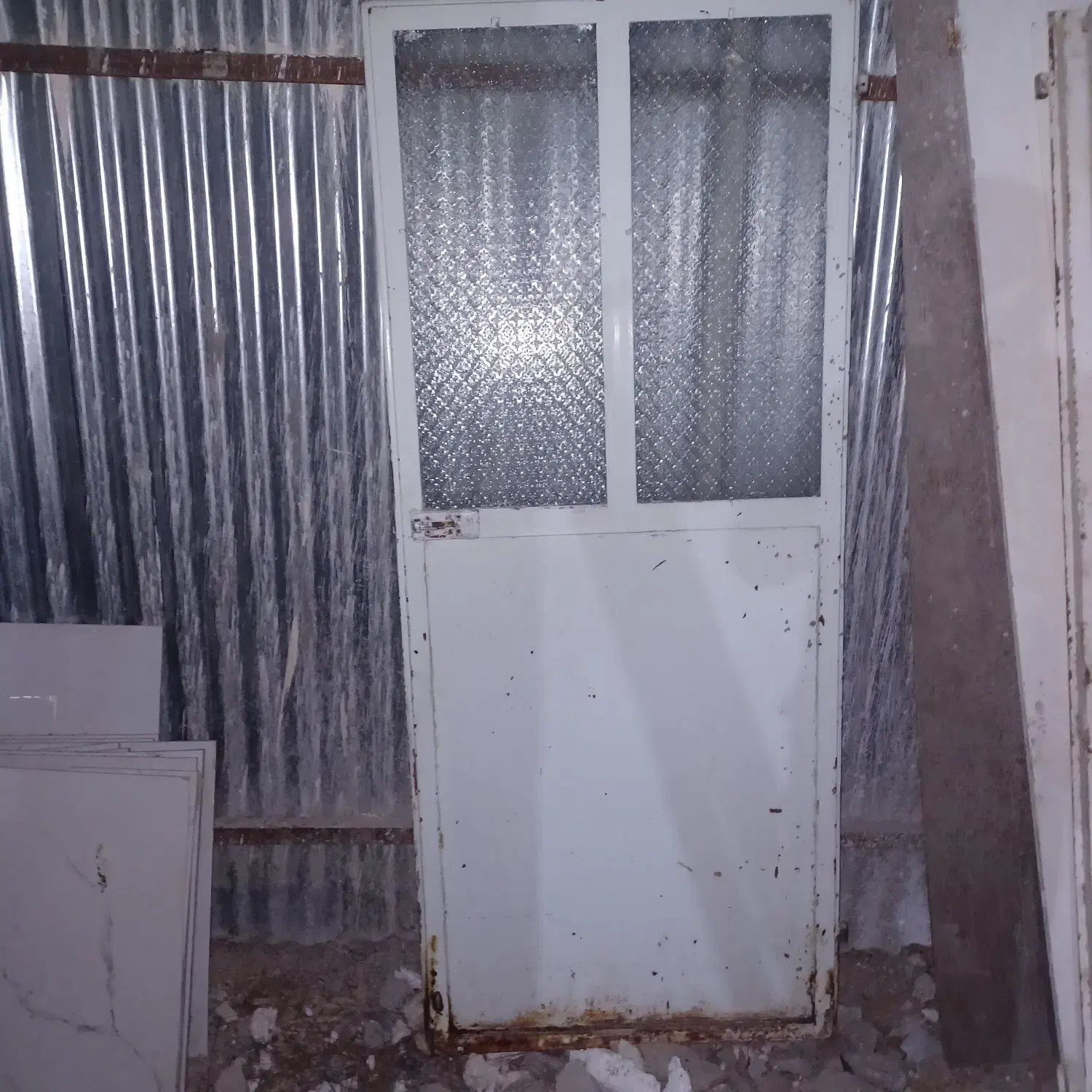 درب در حد نو|مصالح و تجهیزات ساختمان|شیراز, تاچارا|دیوار