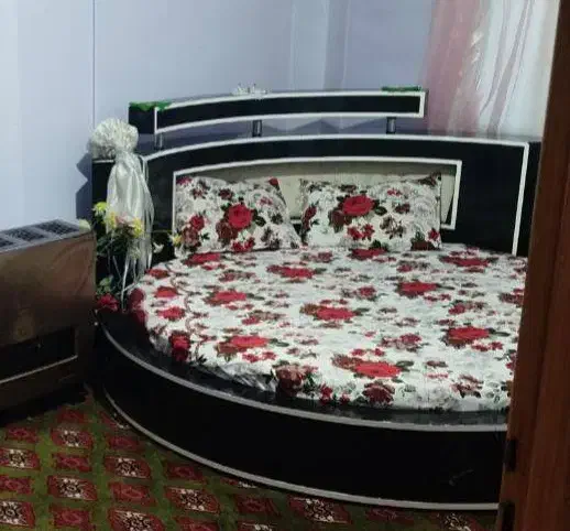 تخت خواب|تخت و سرویس خواب|شیروان (خراسان), |دیوار