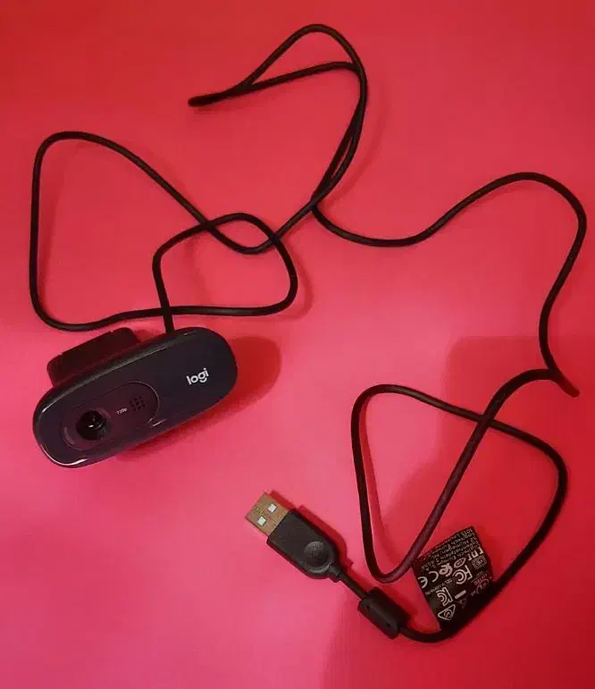 وبکم HD مدل C270 تمیز و کم کار کرده|قطعات و لوازم جانبی رایانه|شهرضا, |دیوار