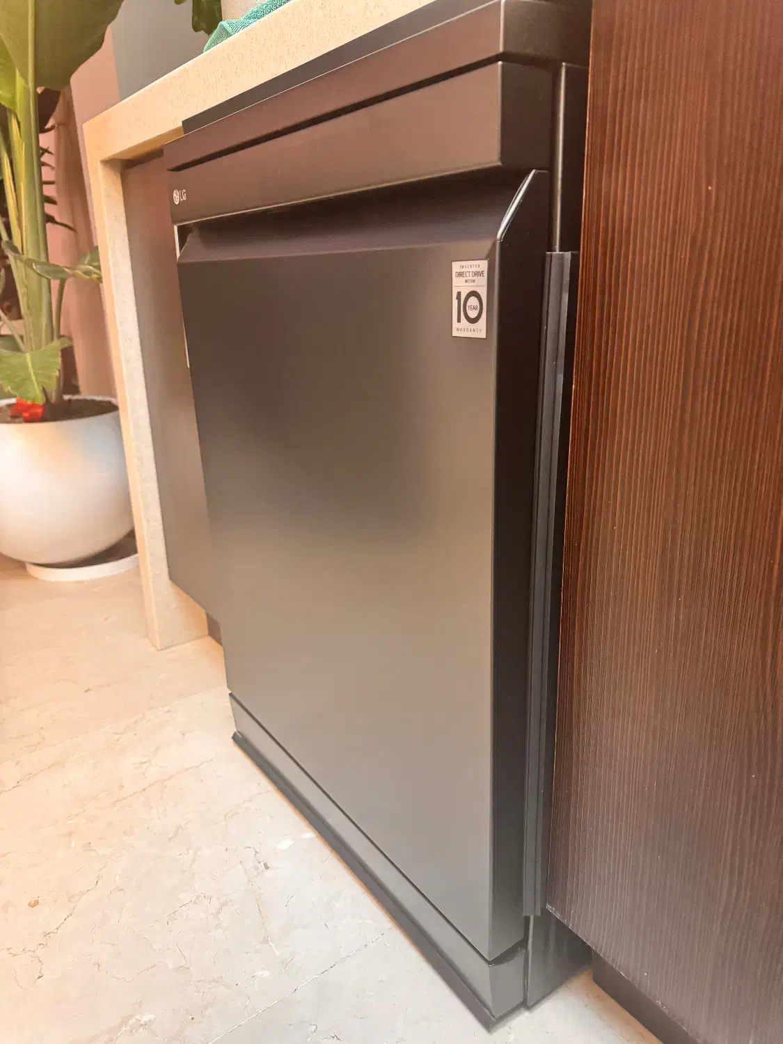 ظرفشویی ۱۴ نفره دودی مات ال جی ۳۲۵|ماشین ظرفشویی|تهران, امانیه|دیوار