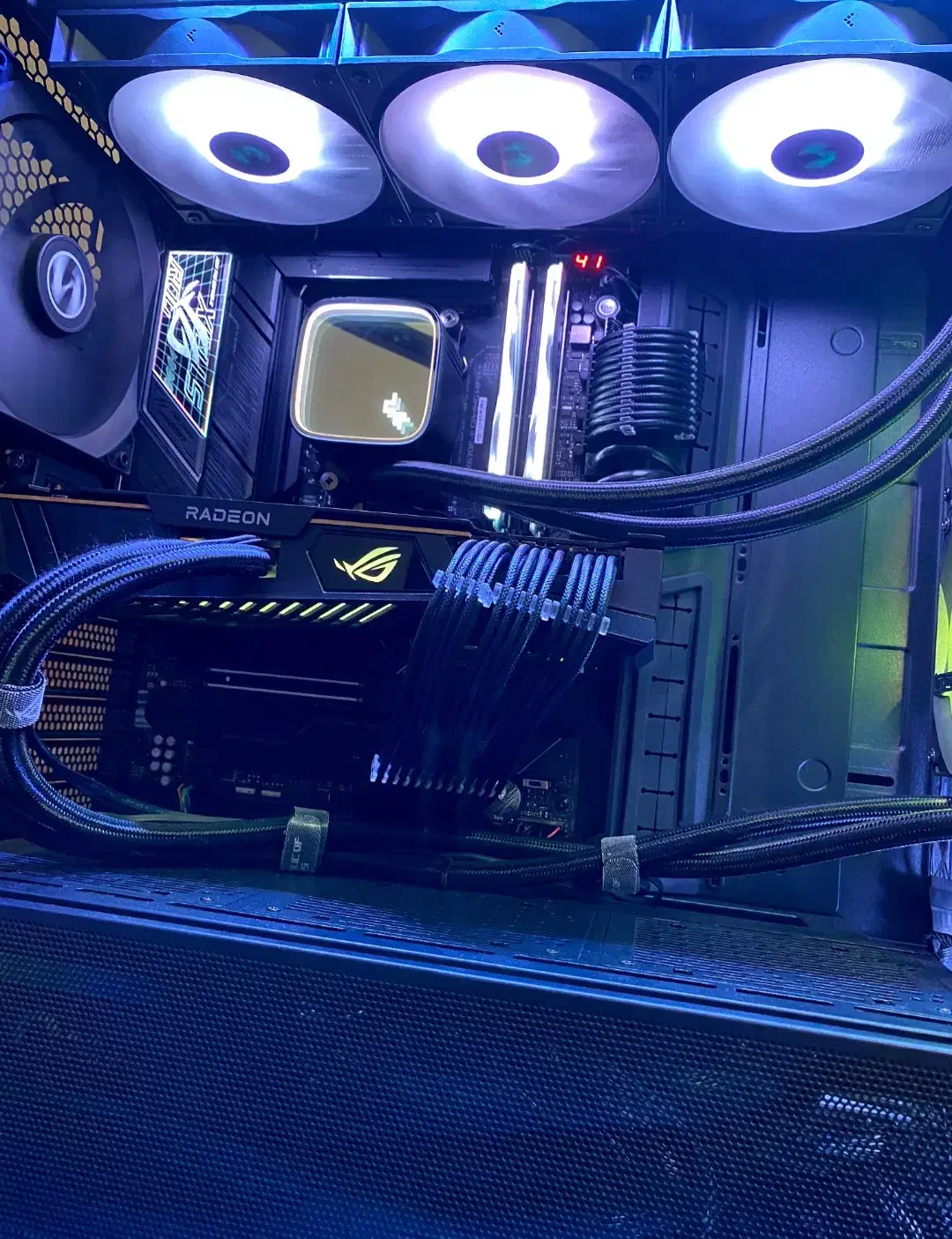 کارت گرافیک ASUS ROG 6900XT LC|قطعات و لوازم جانبی رایانه|پردیس, فاز ۲|دیوار