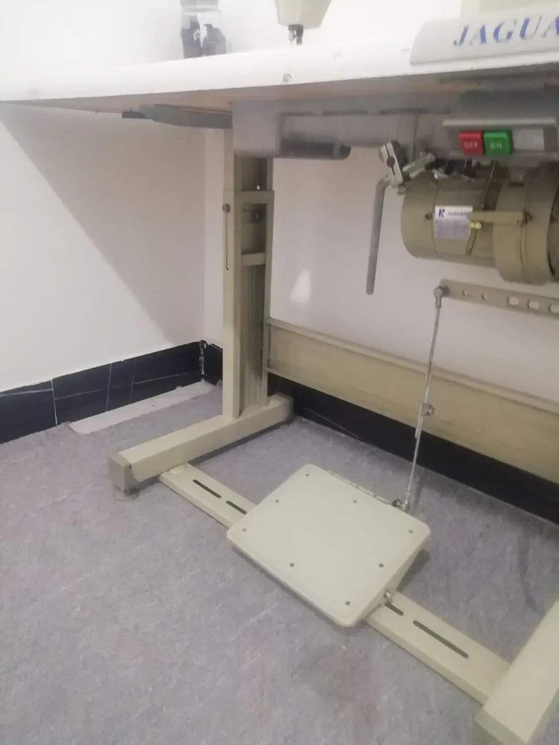 چرخ کارگاهی راسته دوز جک|چرخ خیاطی و ریسندگی|یاسوج, |دیوار