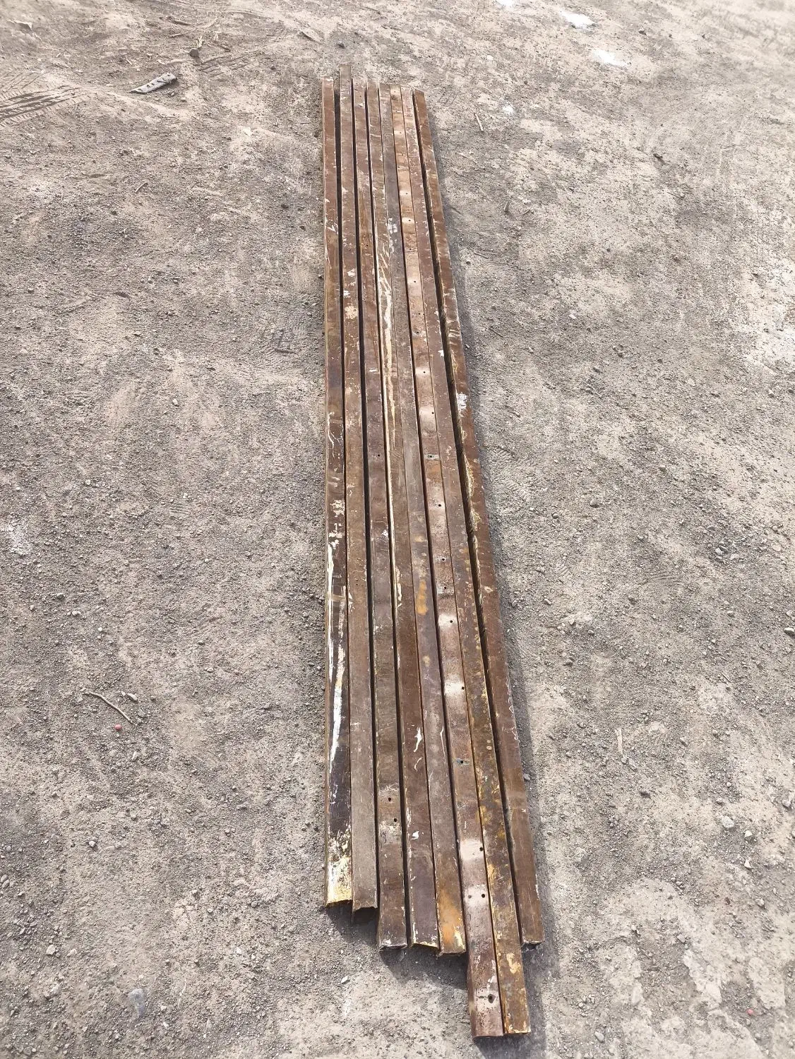 قوطی 4در4|مصالح و تجهیزات ساختمان|بم, |دیوار