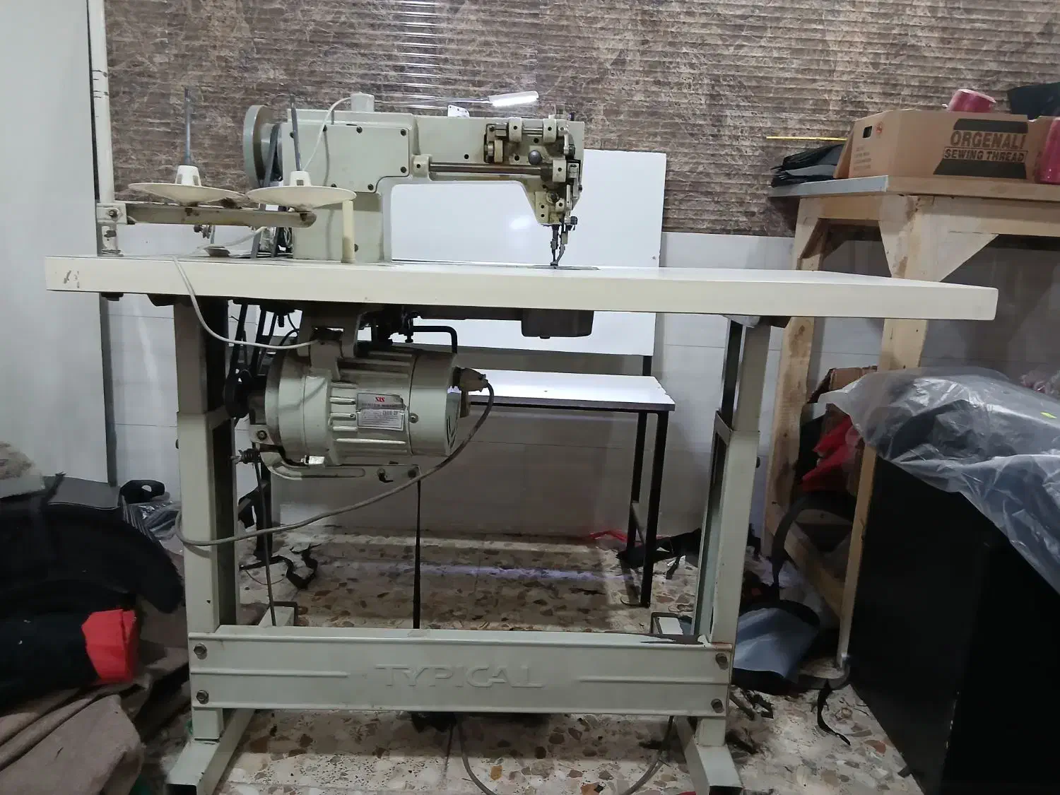 چرخ خیاطی دو پایه|چرخ خیاطی و ریسندگی|ماهدشت, |دیوار