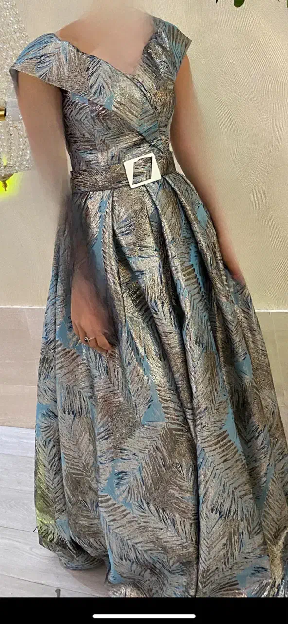 لباس مجلسی|لباس|اسفراین, |دیوار