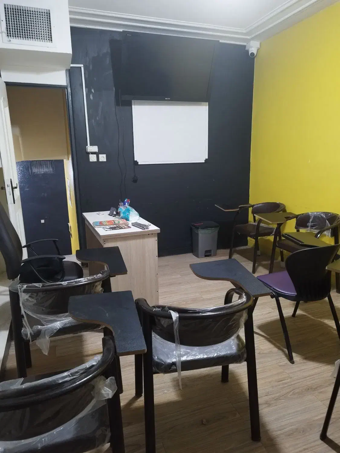 اجاره کلاس های آموزشی عمومی و خصوصی|اجارهٔ کوتاه‌مدت دفتر کار و فضای آموزشی|شاهین‌شهر, مخابرات (شهید بهشتی)|دیوار