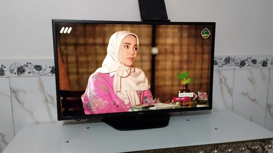 تلویزیون الجی ۴۲ اینج|تلویزیون و پروژکتور|شهریار, شهرک مصطفی خمینی|دیوار