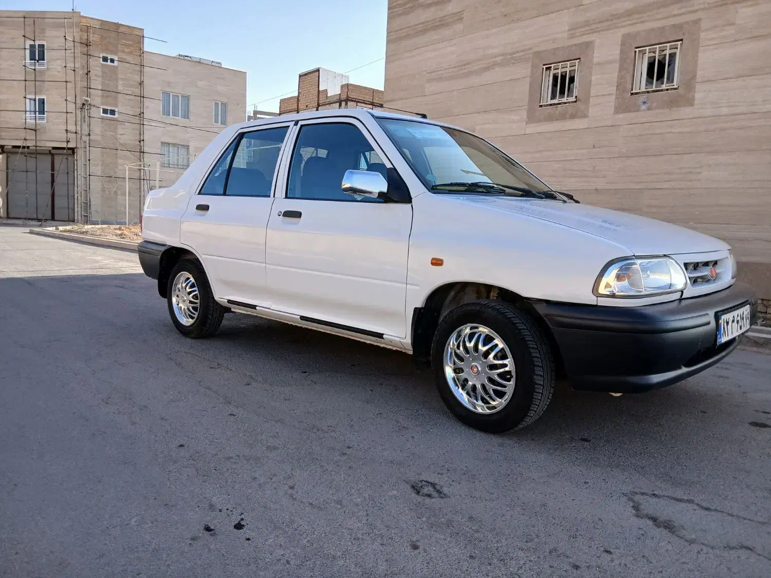 پراید۱۳۱ بیرنگ مدل ۹۸|خودرو سواری و وانت|اقبالیه, |دیوار