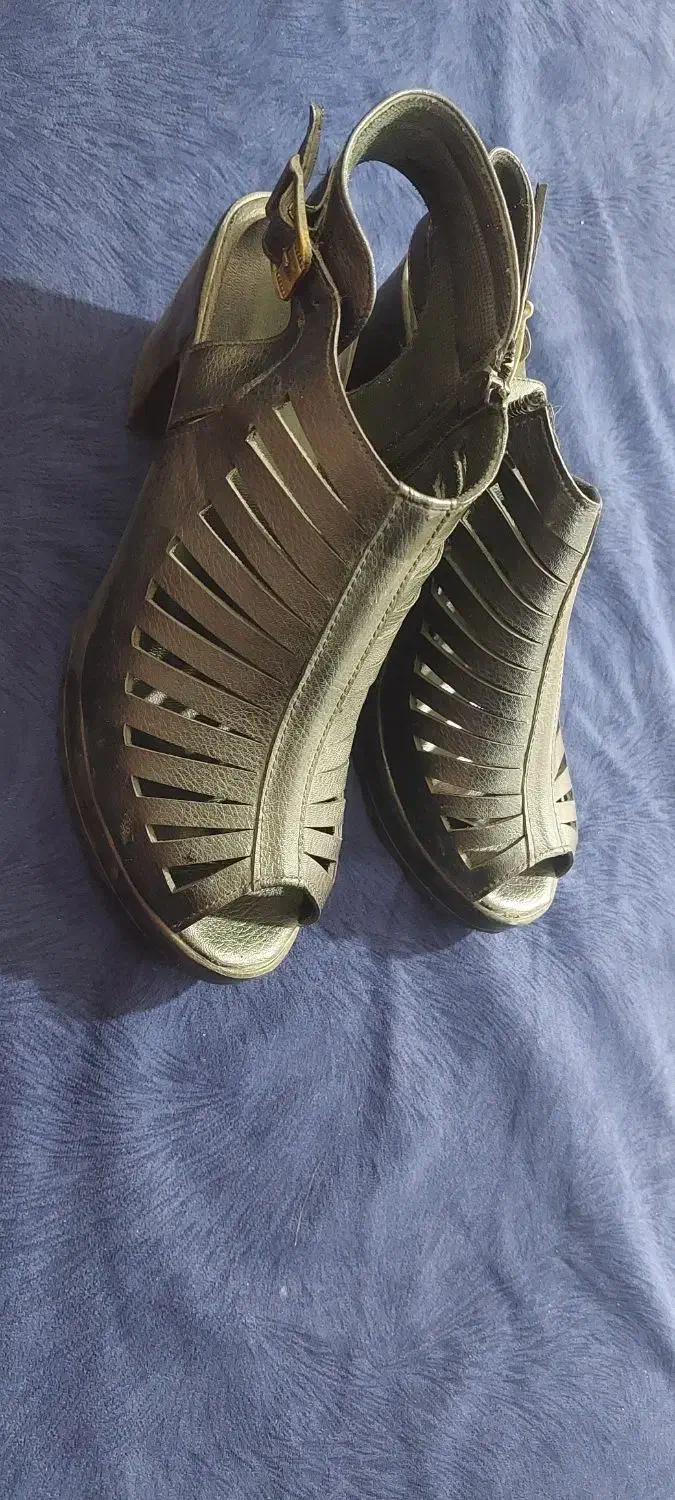 کتونی|کیف، کفش، کمربند|اراک, |دیوار