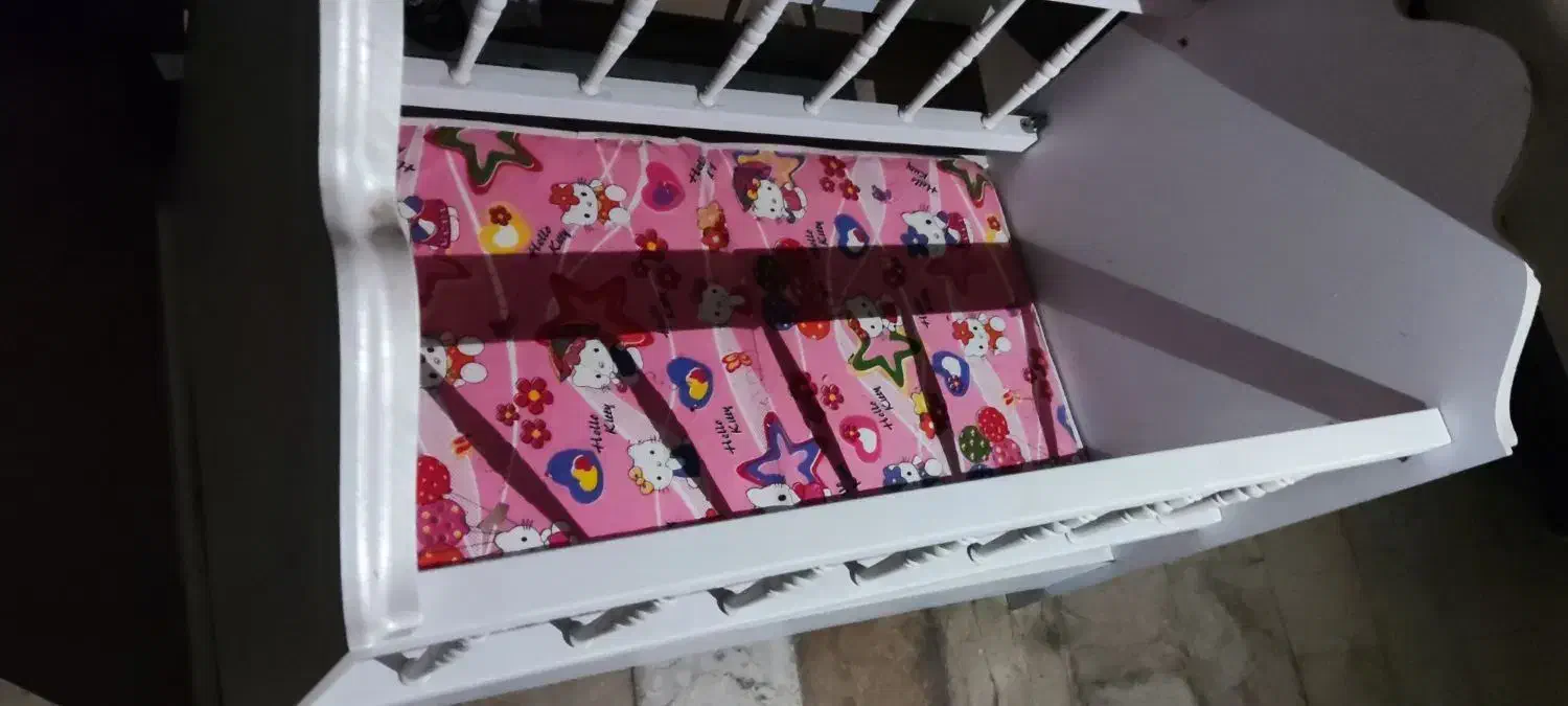 تخت کنار مادر|تخت و صندلی بچه|فشاپویه, |دیوار