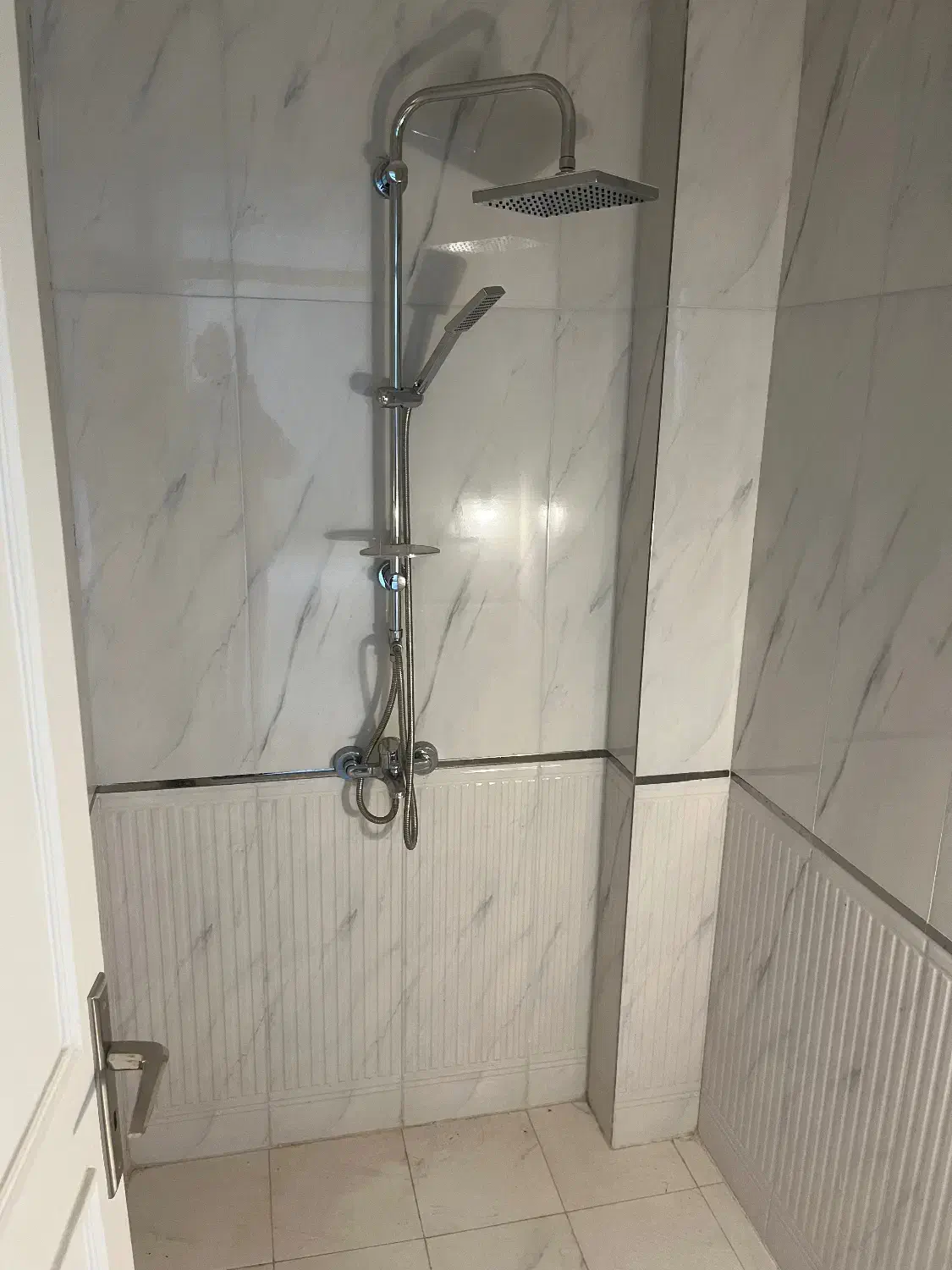 آپارتمان ۸۰ متری ۲ خوابه،خ سوم نیروهوایی