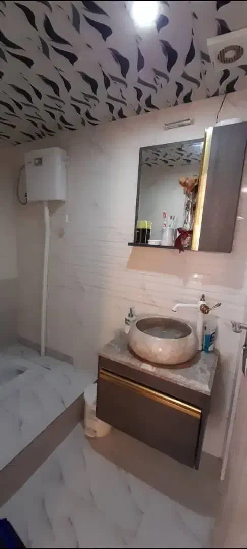 ۶۶ متری تک واحد پارکینگ و انباری