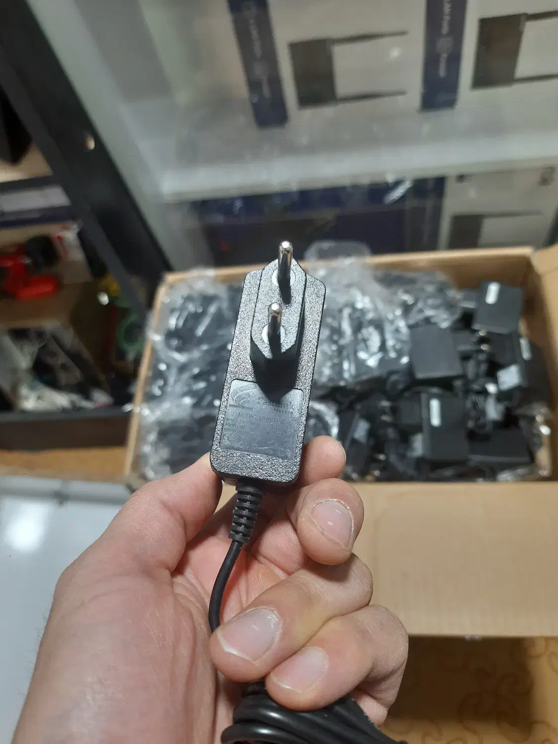 فروش انواع آدابتور مودم وکارتخوان (شیرازیان)|قطعات و لوازم جانبی رایانه|نیشابور, فردوس شمالی|دیوار