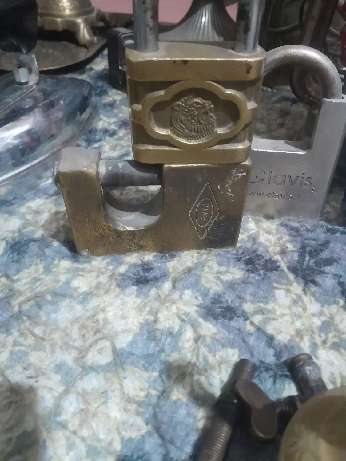 وسایل قدیمی فروشی یکجا|کلکسیون اشیاء عتیقه|قم, چهل درخت‎|دیوار