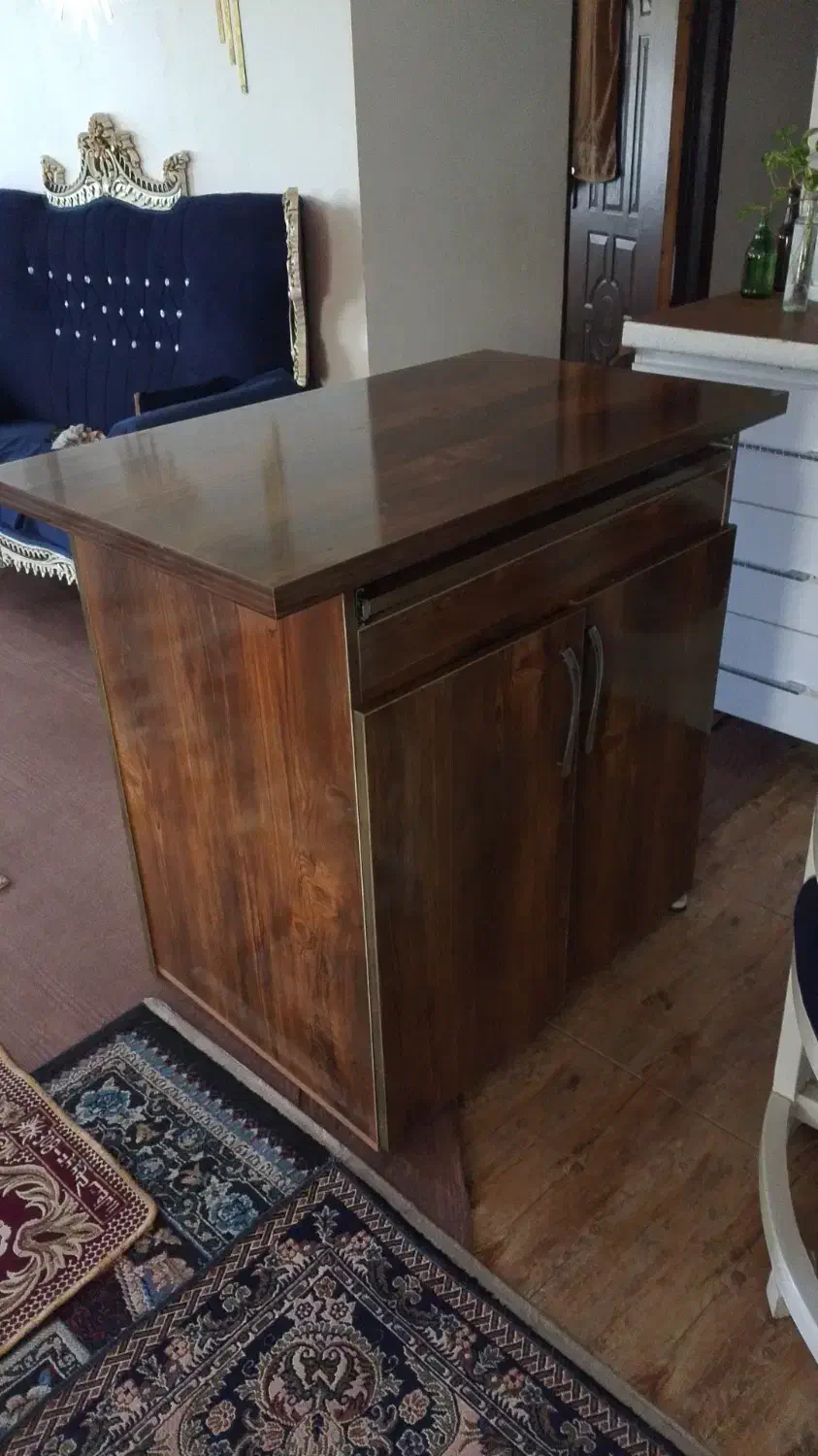 میز جزیره|میز و صندلی غذاخوری|واجارگاه, |دیوار