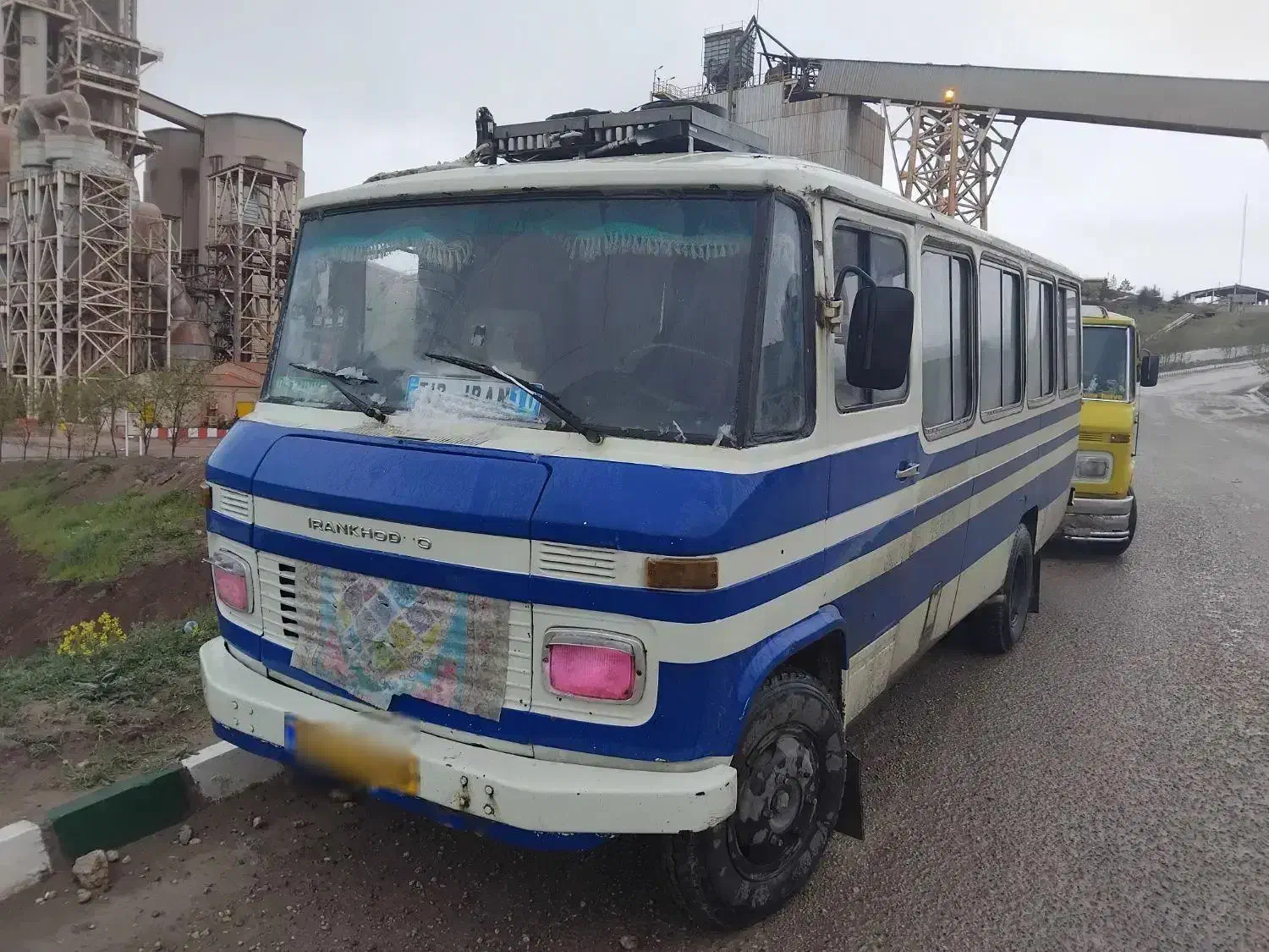 مینی بوس بنز مدل ۶۰|خودرو سنگین|سیاهکل, |دیوار