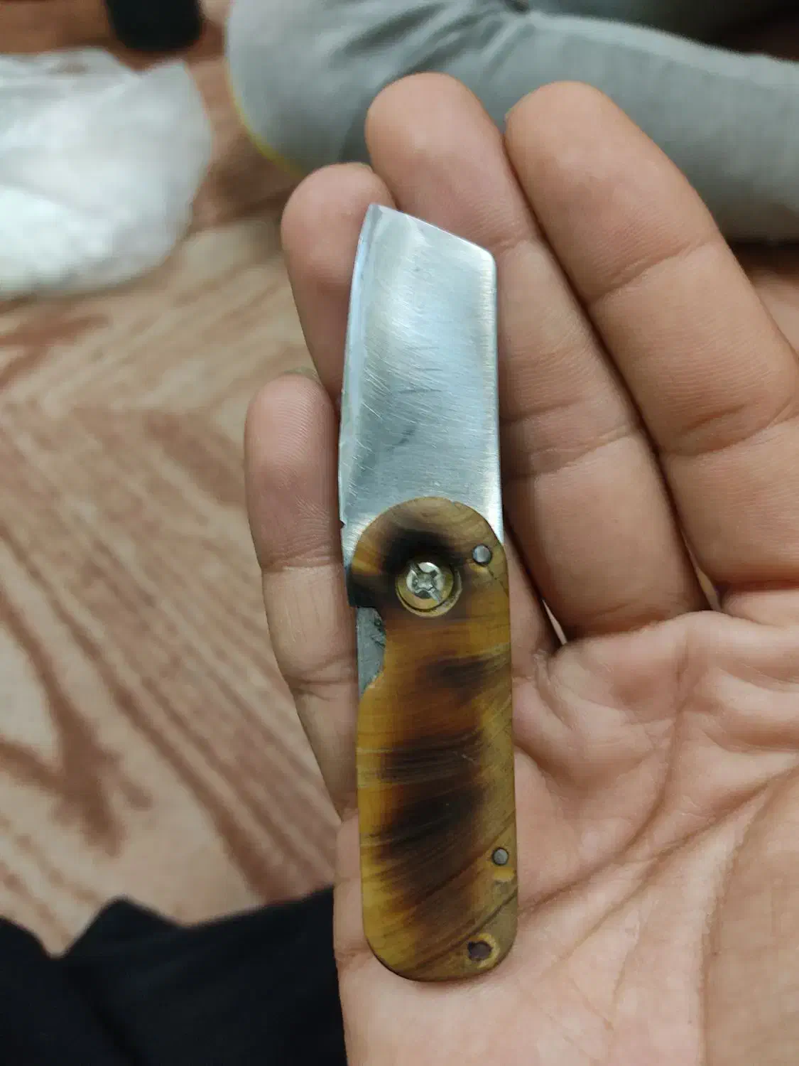 چاقو دست ساز|کوهنوردی و کمپینگ|شاهینشهر, گزبرخوار|دیوار