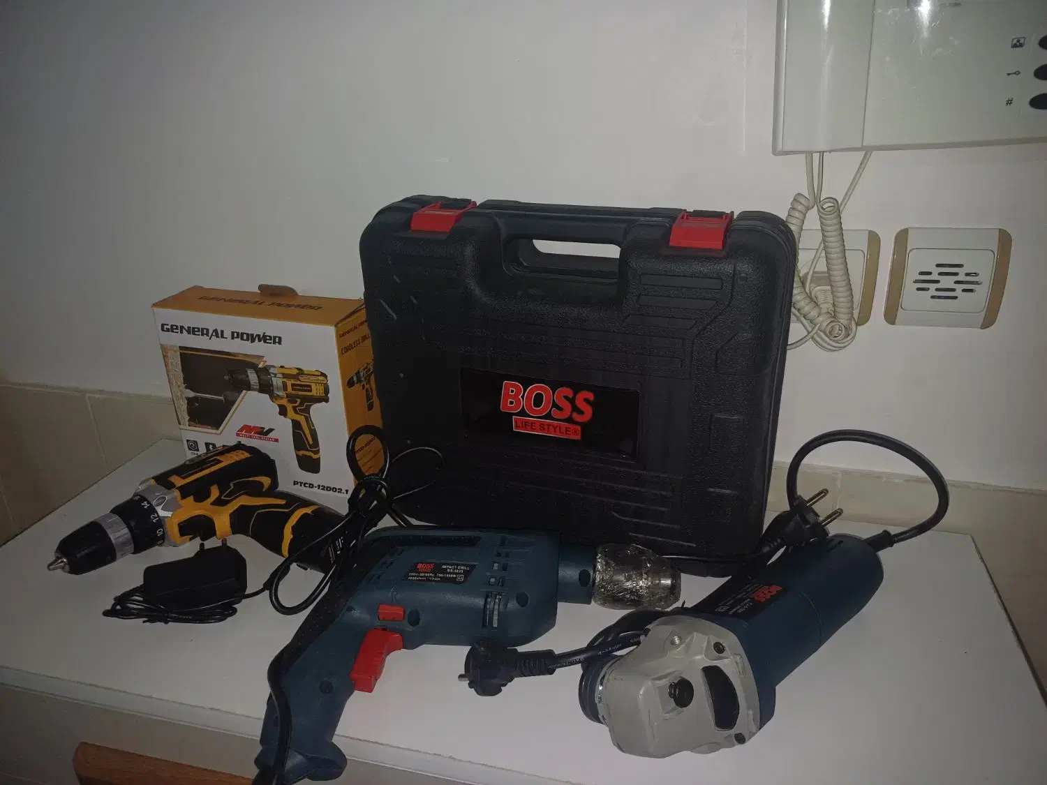 دریل و سنگ فرز|ماشین‌آلات صنعتی|الیگودرز, |دیوار